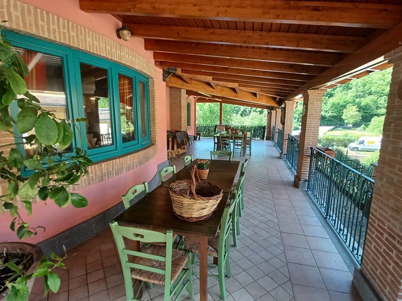 Villa in Vendita a Alatri, 599'000€, 700 m²