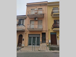 Appartamento in Vendita a Priverno, 169'000€, 350 m²