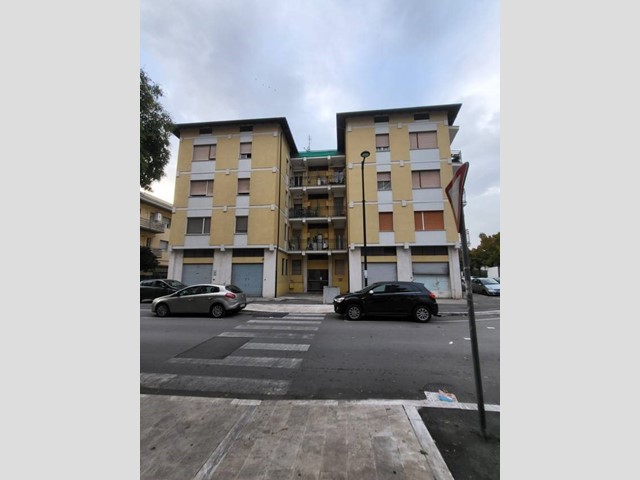 Appartamento in Vendita a Pescara, 80'000&euro;, 109 m²