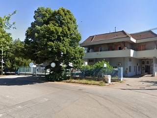 Capannone in Vendita a Pescara, 650'000€, 1800 m²