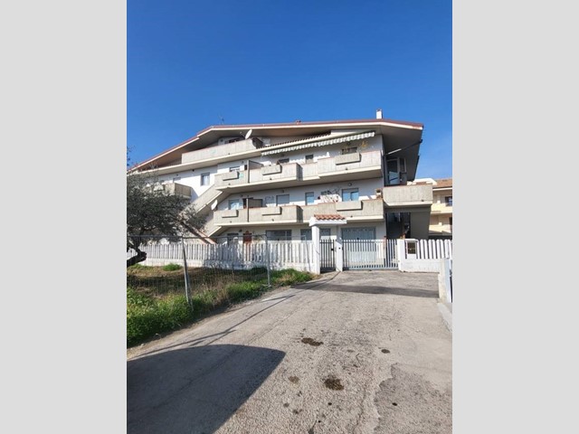 Appartamento in Vendita a Silvi, 239'000€, 185 m²