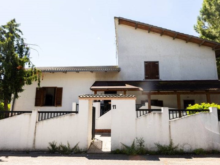 Villa in Vendita a Montesilvano, 450'000€, 400 m²