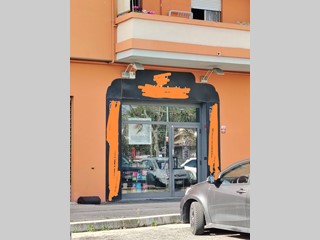 Immobile commerciale in Vendita a Montesilvano, 150'000€, 80 m²