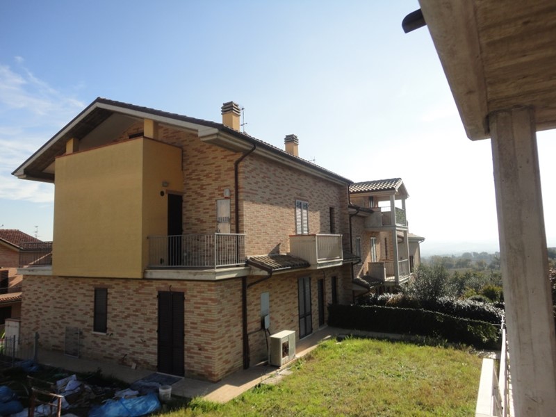 Appartamento in Vendita a Monsano, 275'000€, 150 m²