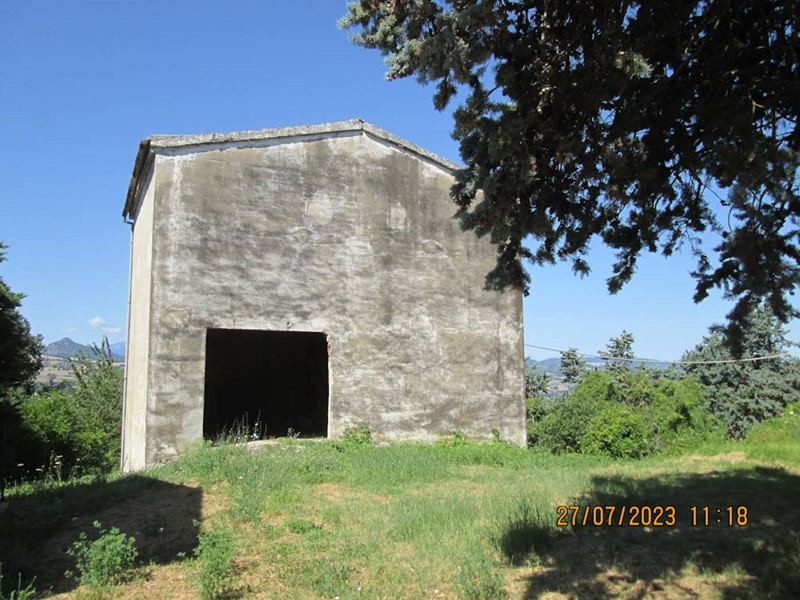 Immobile commerciale in Vendita a Cupramontana, 16'000€, 86 m²