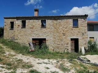 Rustico in Vendita a Apiro, 40'000&euro;, 88 m²