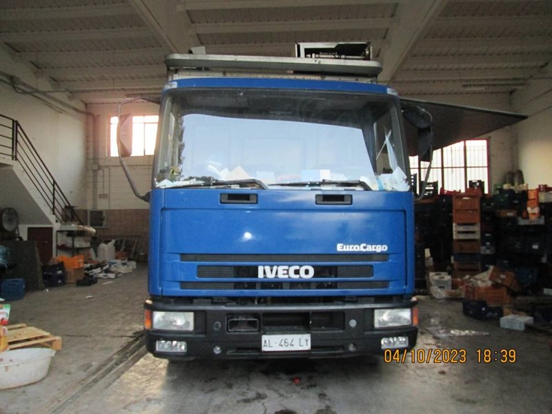 Negozio in Vendita a Monsano, 350 m²