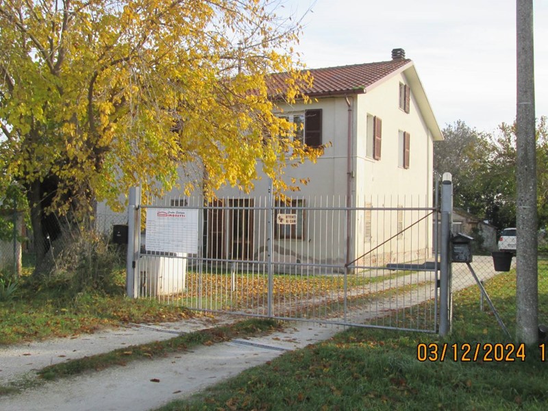 Quadrilocale in Vendita a Monte San Vito, 90'000€, 80 m²