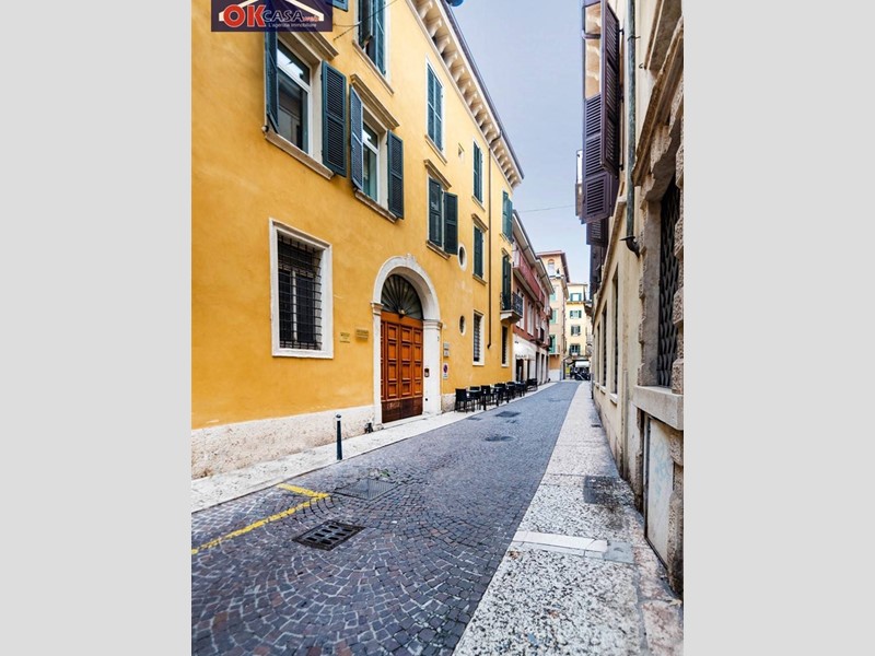 Appartamento in Vendita a Verona, 1'150'000€, 195 m²