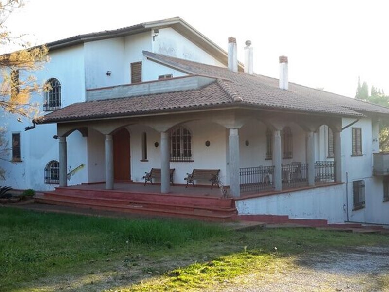 Villa in Vendita a Giulianova, 656 m²
