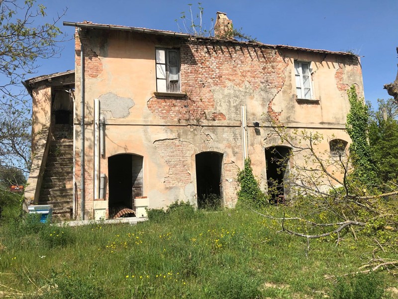 Rustico in Vendita a Civitella del Tronto, 65'000€, 266 m²