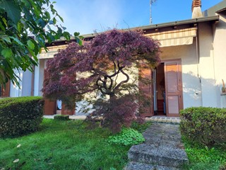 Villetta a schiera in Vendita a Samarate, 230'000€, 140 m²