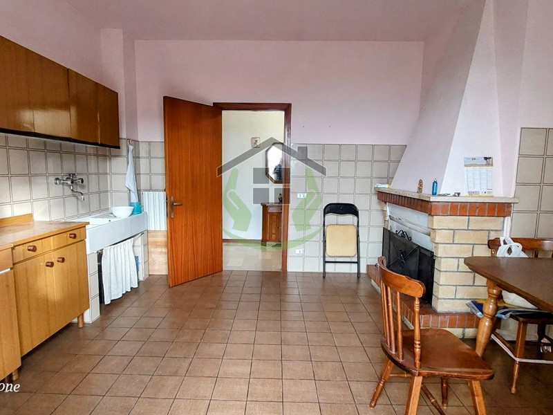 Quadrilocale in Vendita a Montedinove, 74'000€, 100 m²