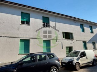Quadrilocale in Vendita a Altidona, 70'000€, 110 m²