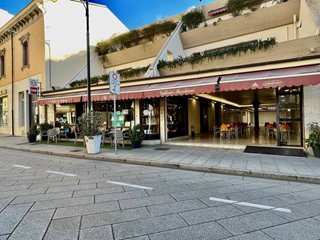 Attività commerciale in Vendita a Olbia, 140'000€, 100 m²