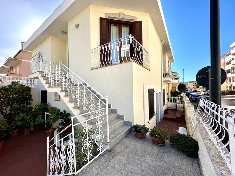 Villa in Vendita a Olbia, 670'000€, 350 m²