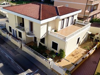 Villa in Vendita a Olbia, 670'000€, 350 m²