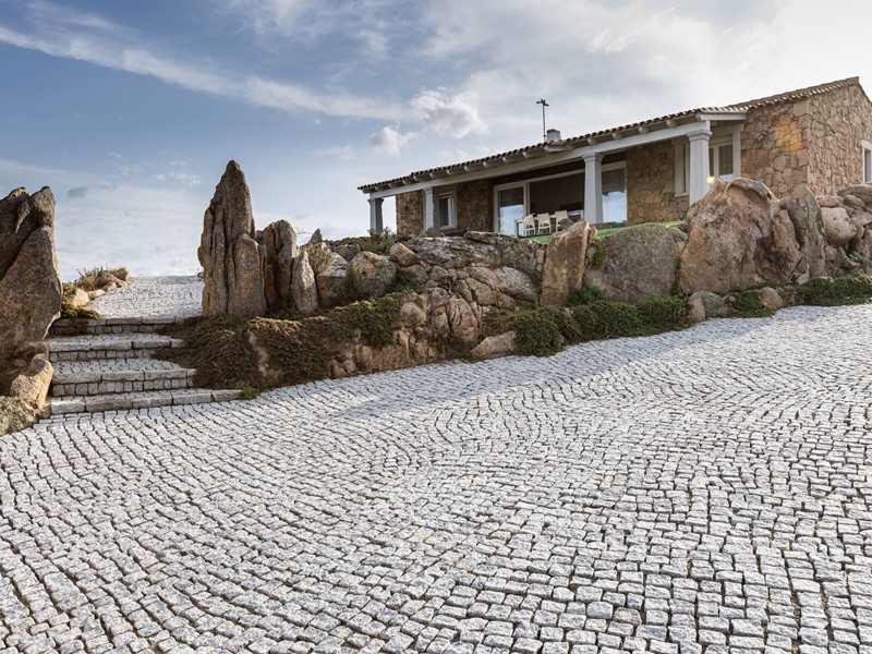 Villa in Vendita a Olbia, 1'600'000€, 317 m²