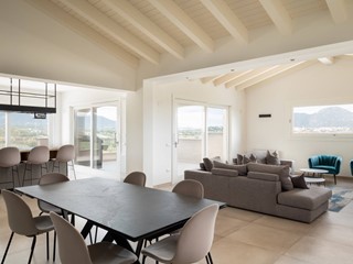 Attico in Vendita a Olbia, 850'000€, 257 m²