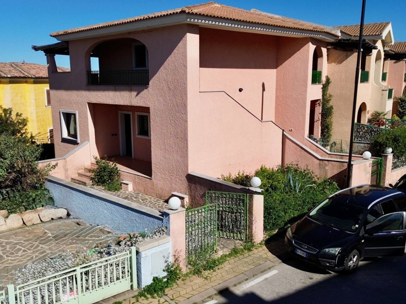 Villetta a schiera in Vendita a Olbia, 320'000€, 150 m²