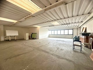 Ufficio in Affitto a Cascina, 780€, 130 m²