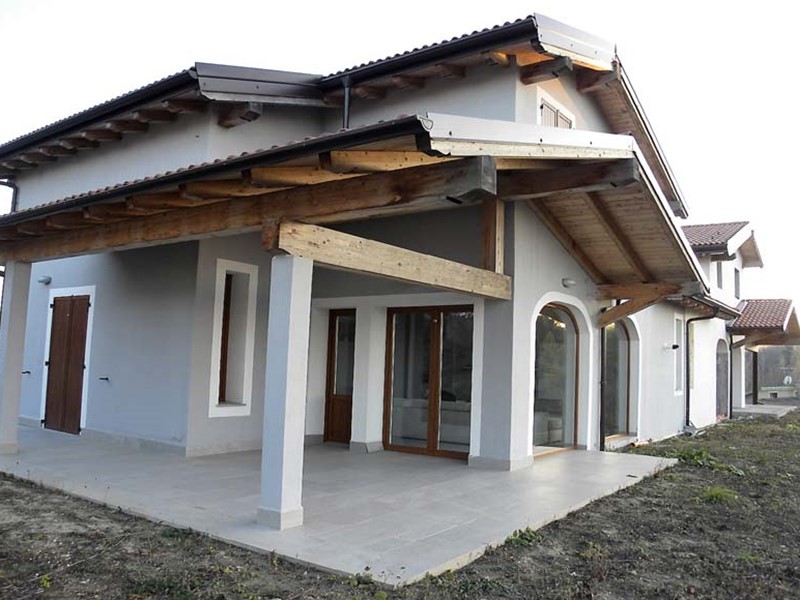 Villa in Vendita a Montezemolo, 215'000€, 200 m²