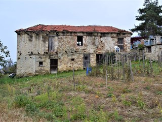 Rustico in Vendita a Levice, 35'000€, 120 m²