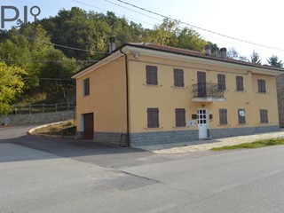 Trilocale in Vendita a Piana Crixia, 14'000€, 60 m²