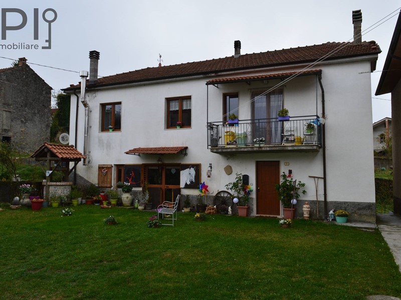 Casa Indipendente in Vendita a Prunetto, 90'000€, 150 m²