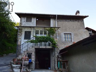 Casa Semi Indipendente in Vendita a Cengio, 30'000€, 120 m²