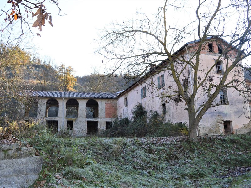 Rustico in Vendita a Spigno Monferrato, 55'000€, 500 m²