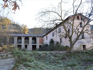 Rustico in Vendita a Spigno Monferrato, 55'000€, 500 m²