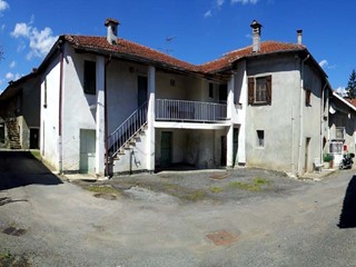 Casa Semi Indipendente in Vendita a Piana Crixia, 75'000€, 75 m²