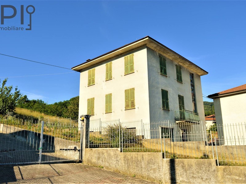Casa Indipendente in Vendita a Saliceto, 70'000€, 280 m²