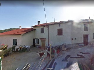 Casa Semi Indipendente in Vendita a Pallare, 97'000€, 300 m²