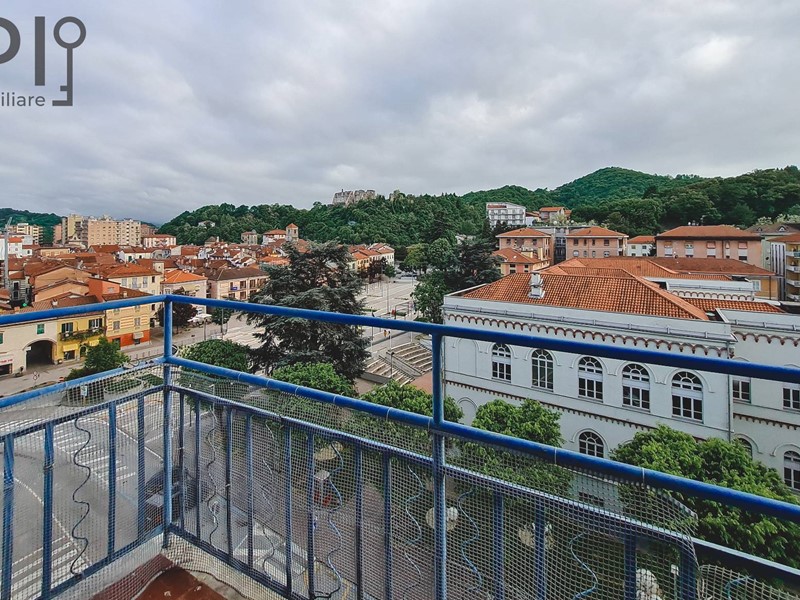 Quadrilocale in Vendita a Cairo Montenotte, 110'000€, 120 m²