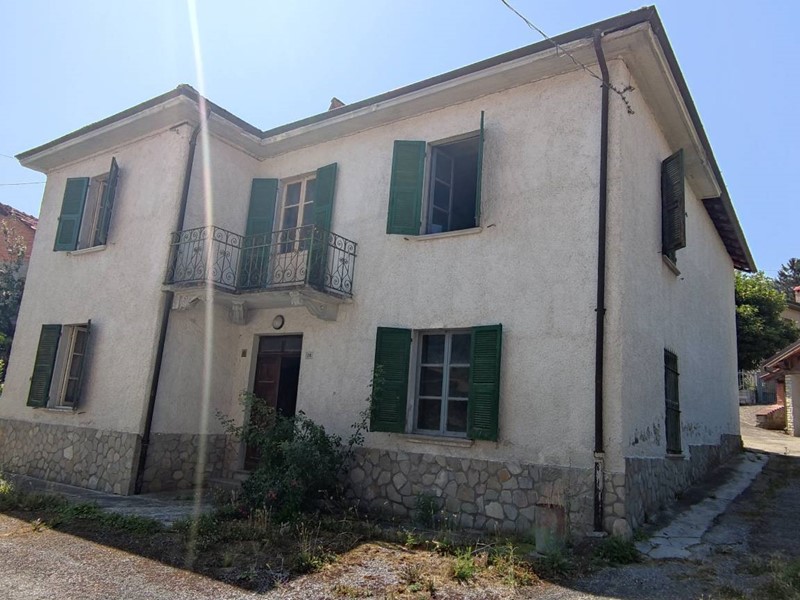 Casa Indipendente in Vendita a Saliceto, 70'000€, 140 m²