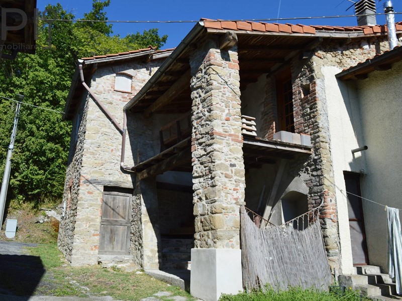 Rustico in Vendita a Plodio, 40'000€, 135 m²