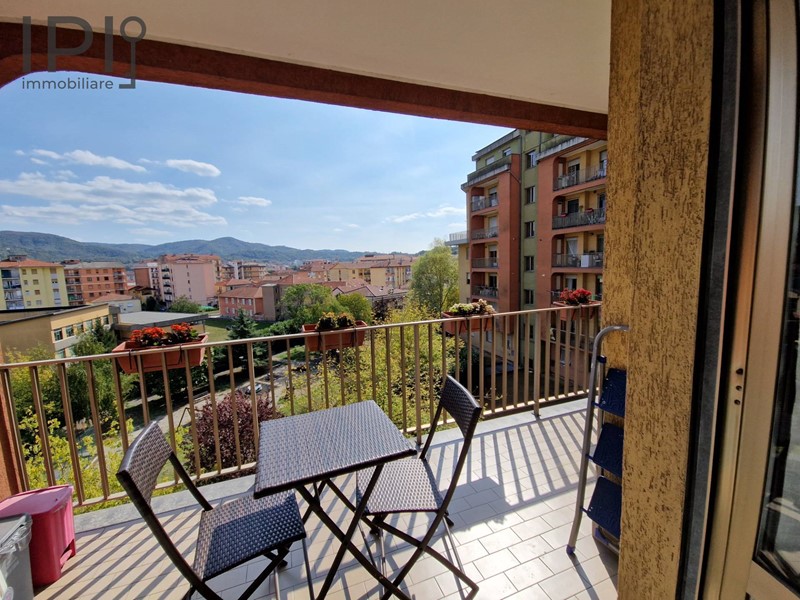 Quadrilocale in Vendita a Cairo Montenotte, 115'000€, 95 m²