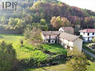 Rustico in Vendita a Roccaverano, 160'000&euro;, 550 m²
