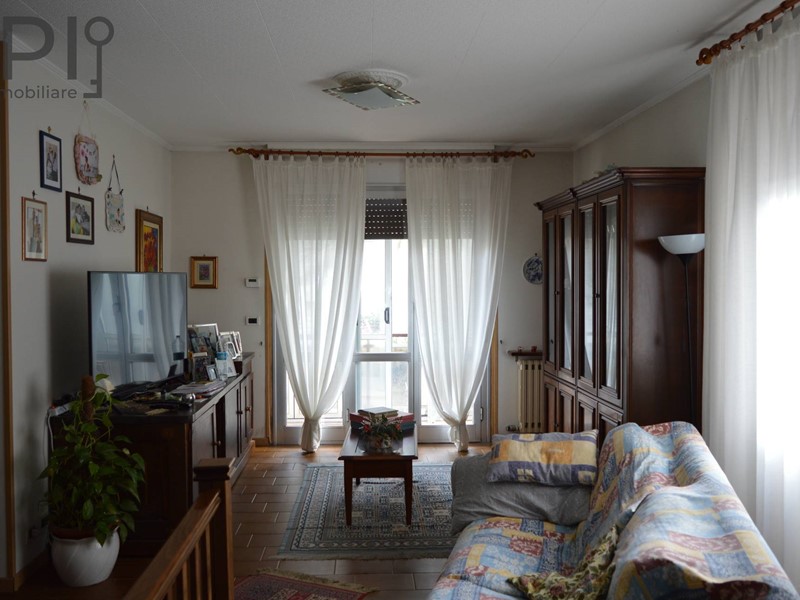 Appartamento in Vendita a Altare, 180'000€, 200 m²