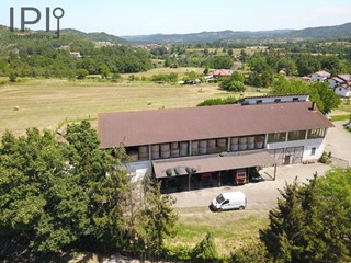 Rustico in Vendita a Cairo Montenotte, 190'000€, 900 m²