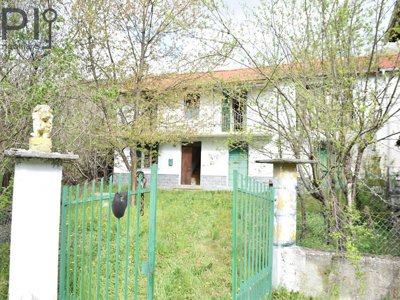 Casa Semi Indipendente in Vendita a Spigno Monferrato, 48'000€, 150 m²