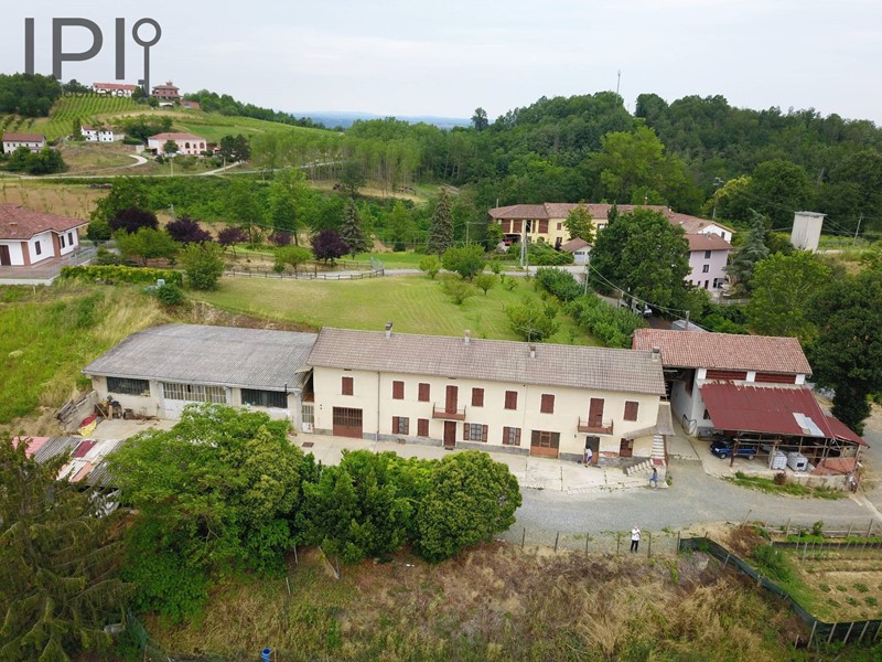 Rustico in Vendita a Cortiglione, 270'000&euro;, 1200 m²