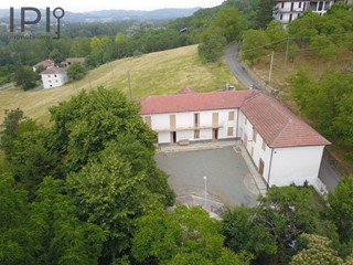 Rustico in Vendita a Melazzo, 180'000€, 370 m²