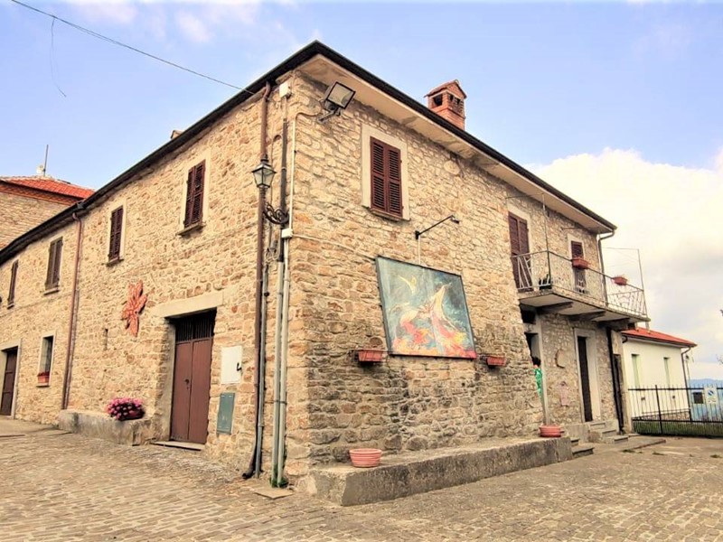 Casa Semi Indipendente in Vendita a Bergolo, 78'000€, 130 m²