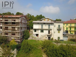 Casa Indipendente in Vendita a Montaldo di Mondovì, 90'000€, 180 m²