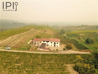 Rustico in Vendita a Strevi, 235'000€, 300 m²