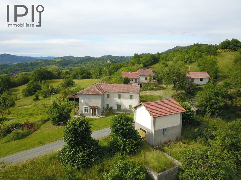 Casa Indipendente in Vendita a Ponzone, 80'000€, 250 m²