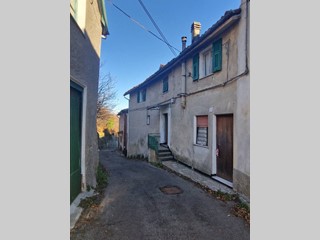 Casa Semi Indipendente in Vendita a Carcare, 45'000€, 200 m²